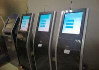 Διοικητικό περίπτερο σειρών αναμονής μηχανών εισιτηρίων σειρών αναμονής αριθμού τράπεζας/νοσοκομείων βασισμένο στον Ιστό συμβολικό
