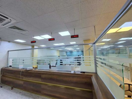 Σύστημα ουράς νοσοκομείου πλήρως ρυθμιζόμενο